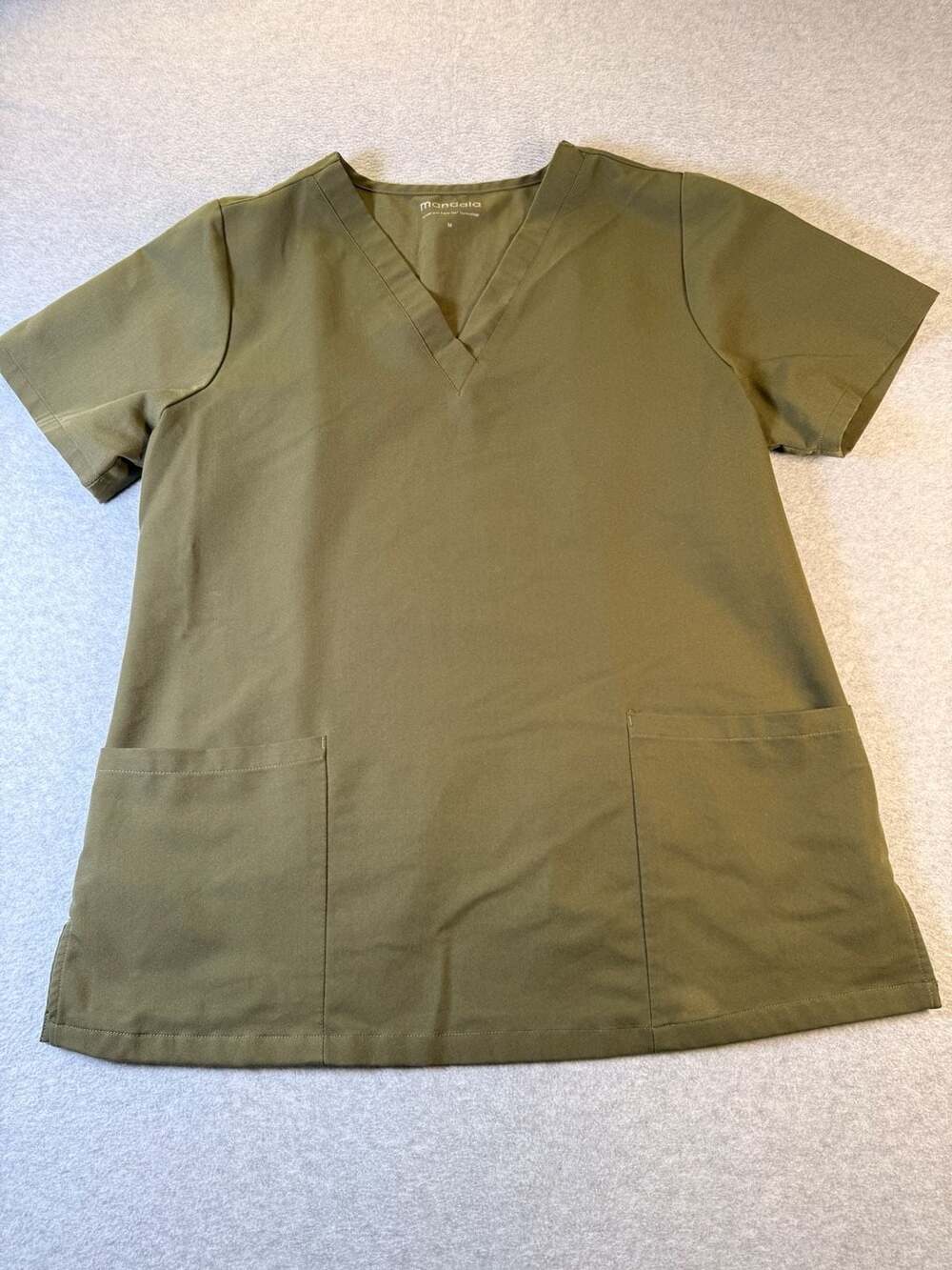 Mandala Scrub Top Size M Olive Green V-Neck Pocket Medical